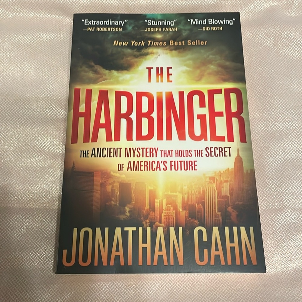 The Harbinger by Jonathan Cahn-paper back, new with tags